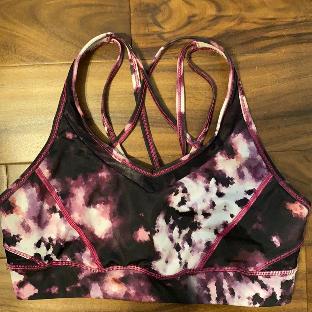 Lululemon sports bra